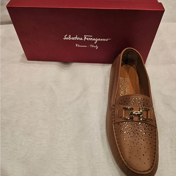 Salvatore Ferragamo Women’s Tan Leather Bit-Detail Driving Loafers - Picture 3 of 6